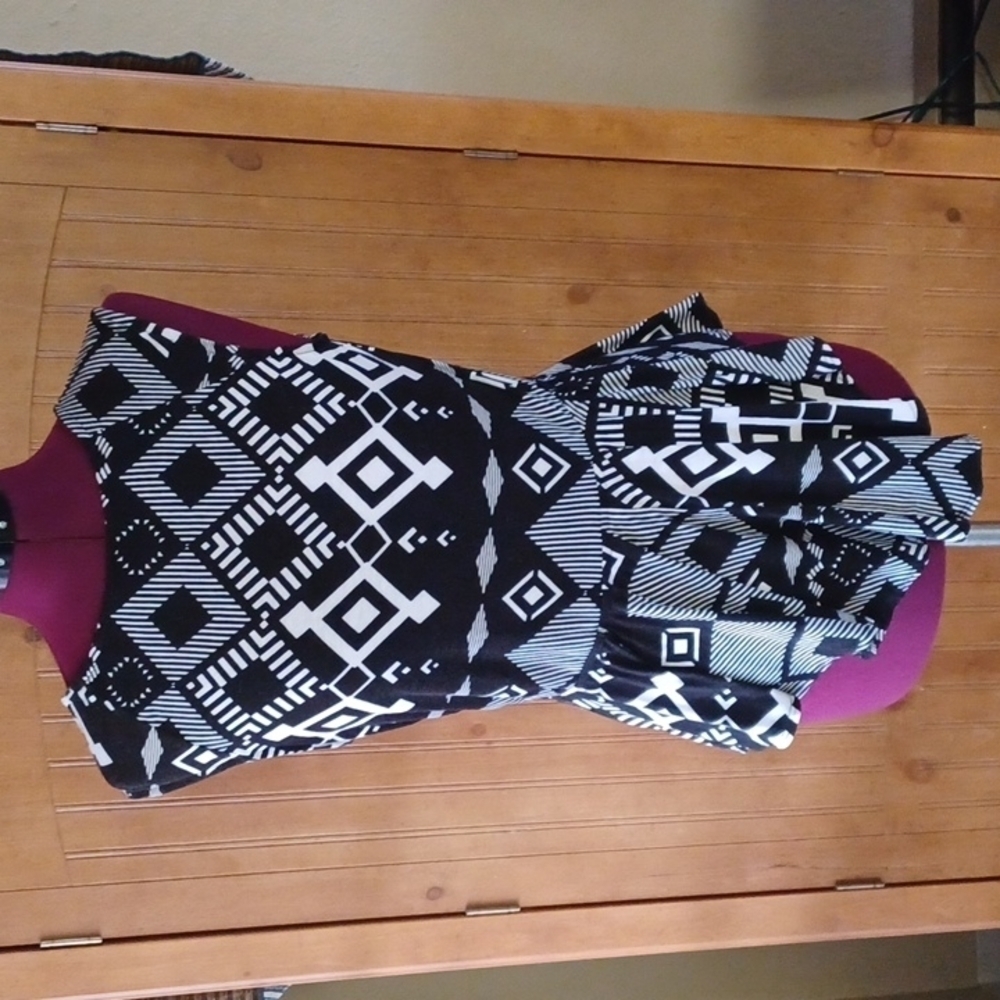 RUE 21 SUMMER TOP